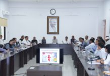 कोरोना वायरस का कोहराम, बिहार-यूपी में स्कूल-कालेज बंद कोरोना वायरस से पैदा होने वाले खतरे के मद्देनजर नीतीश कुमार ने की बैठक