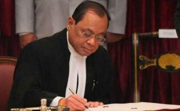 इंदिरा गांधी ने भी सुप्रीम कोर्ट के एक जज को राज्यसभा भेजा था इंदिरा गांधी ने भी सुप्रीम कोर्ट के रिटायर्ड जज को राज्यसभा बेजा था, अब रंजन गोगोई की आलोचना हो रही है