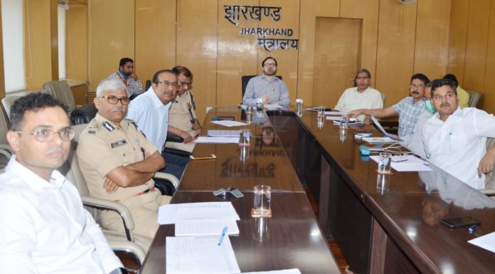 अंतरराज्यीय वाहन परिचालन पर झारखंड में रोक जारी रहेगी मुख्य सचिव का निर्देश- अंतरराज्यीय वाहन परिचालन पर झारखंड में रोक जारी रहेगी