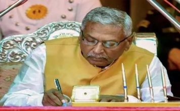 बिहार के गवर्नर-सीएम आंधी-वर्षा व वज्रपात से हुई मौतों पर दुखी बिहार के गवर्नर फागू चौहान