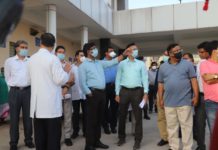 झारखंड में राशन कार्ड जिनके पास नहीं, उन्हें भी मिलेगा अनाज झारखंड में रासन कार्ड जिनके पास नहीं है, उन्हें भी मिलेगा अनाज। सीएम हेमंत सोरेन ने की घोषणा। इससे पहले उन्होंने रिम्स में कोरोना से निपटने की तैयारियों का जायजा लिया