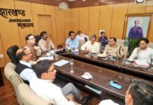 लाकडाउन से न घबराएं, झारखंड में खाद्यान्न पर्याप्त हेमंत सोरेन ने कोरोना को लेकर किये गये लाकडाउन की समीक्षा बैठक की