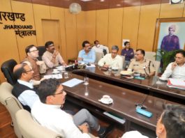 लाकडाउन से न घबराएं, झारखंड में खाद्यान्न पर्याप्त हेमंत सोरेन ने कोरोना को लेकर किये गये लाकडाउन की समीक्षा बैठक की