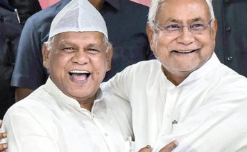 बिहार में फिर पक रही सियासी खिचड़ी, नीतीश से मिले मांझी बिहार में सियासी खिचड़ी पकाने में जुटे जीतन राम मांझी। नीतीश कुमार के साथ (फाइल फोटो)