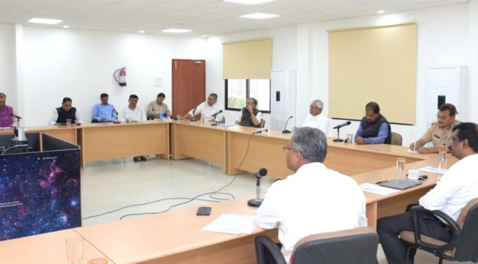 बिहार का हर विधायक कोरोना उन्मूलन फंड में 50 लाख देगा बिहार का हर विधायक कोरोना से निपटने के लिए 50 लाख देगा। सीएम नीतीश ने की समीक्षा बैठक