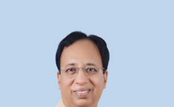 कोरोना वायरस के लिए है लॉकडाउन, जनता के लिए नहींः BJP संजय जयसवाल ने नीतीश शासन की तारीफ के पुल बांधे। कहा राजद शासन में लोगों का घर से निकलना मुश्किल था, लेकिन नीतीश शासन में बदमाश जेल गये या मारे गये।