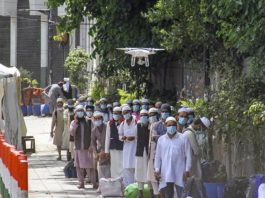 कोरोना वायरस के एक दिन में 1637 केस सामने आए कोरोना वायरस के पिछले 24 घंटों में 1637 केस सामने आए हैं। इनमें 386 मामले जांच में पाजिटिव पाये गए हैं। इतनी तेज बढ़त निजामुद्दीन मरकज की वजह से है।