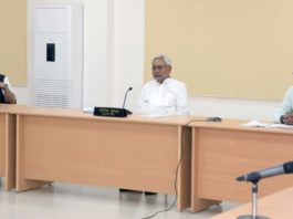 मुख्यमंत्री नीतीश कुमार ने कोरोना से निपटने के उपायों की समीक्षा की मुख्यमंत्री नीतीश कुमार ने कोरोना संक्रमण से बचाव को लेकर किए जा रहे कार्यों की अद्यतन स्थिति एवं लॉकडाउन में रोजगार सृजन को लेकर कार्यों समीक्षा की।