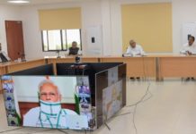 बिहार के बाहर फंसे छात्रों को वापस लाने के लिए नियम बदलेः नीतीश बिहार के बाहर फंसे छात्रों को वापस लाने के लिए नियम बदलने की मांग राज्य के मुख्यमंत्री नीतीश कुमार ने प्रधानमंत्री नरेंद्र मोदी से की है। वे पीएम के साथ वीडियो कान्फेंसिंग में बोल रहे थे।