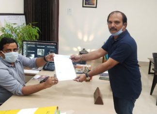 कृषि व उद्योग के काम 20 अप्रैल से लॉक डाउन से मुक्त रहेंगे कृषि व उद्योग के काम 20 अप्रैल से लॉक डाउन से मुक्त रहेंगे। इस बारे में बोकारो के उपायुक्त मुकेश कुमार ने अधिकारियों के साथ बैठक की।