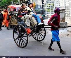 घोड़ा, गाड़ी, नोना पानी औ नारी का धक्का, इनसे बच के रहो मुसाफिर घोड़ा, गाड़ी, नोना पानी औ नारी का धक्का, इन चारों से बचो मुसाफिर फिर मौज करो कलकत्ता! बचपन में यह सुना था, तब समझ न पाया। बड़े होने पर इसका मायने समझा।