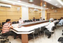 झारखंड में कोरोना संक्रमण को ले सीएम ने डाक्टरों के साथ बैठक झारखंड में कोरोना संक्रमण के बढ़ते मामलों को लेकर मुख्यमंत्री हेमंत सोरेन ने कहा कि राज्य सरकार इसकी रोकथाम के लिए हरसंभव कोशिश कर रही है।