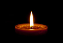 नरेंद्र मोदी की आलोचना से भी वायरस नहीं मरेगा, पर आपके…! प्रधानमंत्री नरेंद्र मोदी के आह्वान पर दीप जलाने से कोरोना का वायरस मरेगा या नहीं, पर ऐसे आयोजन की आलोचना से भी वायरस नहीं मरेगा।