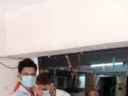 सांस्कृतिक पुनर्निर्माण मिशन की ओर से बांटी गई राहत सामग्री सांस्कृतिक पुनर्निर्माण मिशन की ओर से जरूरतमंदों के बीच राहत सामग्री का वितरण किया गया। यह कोलकाता की साहित्यिक संस्था है।