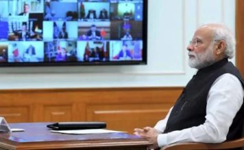 PM नरेंद्र मोदी ने कोरोना से जंग में सभी राज्यों से सहयोग मांगा PM नरेंद्र मोदी ने कोरोना से जंग में सभी राज्यों से सहयोग मांगा। उन्होंने वीडियों कांफ्रेंसिंग के जरिये सारे राज्यों के मुख्यमंत्रियों से बात की