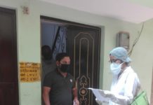 कोरोना से बचाव को लेकर जागरूक कर रहीं आंगनबाड़ी कार्यकर्ता कोरोना वायरस के संक्रमण से इंसानी जिंदगी को बचाने के लिए केंद्र एवं राज्य सरकार हर संभव प्रयास में जुटी हैं। यूपी में आंगनबाड़ी कार्यकर्ता भी जुटी हैं।