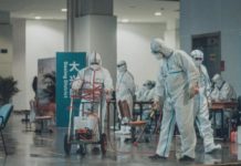 Lockdown के दौरान UP में तनाव से बचाने के लिए काउंसेलिंग Lock Down के दौरान UP में आश्रय स्थलों या शेल्टर होम्स में रह रहे प्रवासी मजदूरों को मानसिक तनाव से बचाने के लिए स्वास्थ्य विभाग ने आनोखी पहल की है।