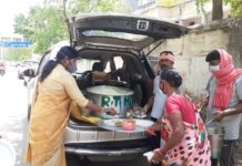 कोविड-19 का संक्रमण रोकने लिए झारखंड में बना टास्क फोर्स कोविड-19 को ले लाक डाउन के दौरान रांची की मेयर आशा लकड़ा ने जरूरतमंदों को भोजन वितरित किया