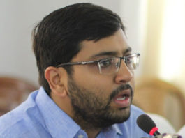 रांची में आप रहते हैं तो बाजार जाने की जहमत मत उठाइए रांची के उपायुक्त-सह-जिला दंडाधिकारी राय महिमापत रे ने बताया कि कोरोना जैसे संक्रमण से बचने का कारगर उपाय सामाजिक दूरी का पालन है। ऐसे में झारखंड सरकार द्वारा जारी किया गया यह ऐप कारगर साबित होगा।