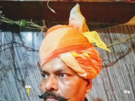 लाक डाउन में पूरबिया मजदूरों की सहायता में जुटे हैं अनिल सिंह लाक डाउन के दौरान बेंगलुरू में फंसे पूरबिया मजदूरों की सहायता में रोहतास के रहने वाले सेवा निवृत सेना कर्मी अनिल सिंह जृजान से जुटे हैं।