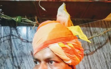 लाक डाउन में पूरबिया मजदूरों की सहायता में जुटे हैं अनिल सिंह लाक डाउन के दौरान बेंगलुरू में फंसे पूरबिया मजदूरों की सहायता में रोहतास के रहने वाले सेवा निवृत सेना कर्मी अनिल सिंह जृजान से जुटे हैं।