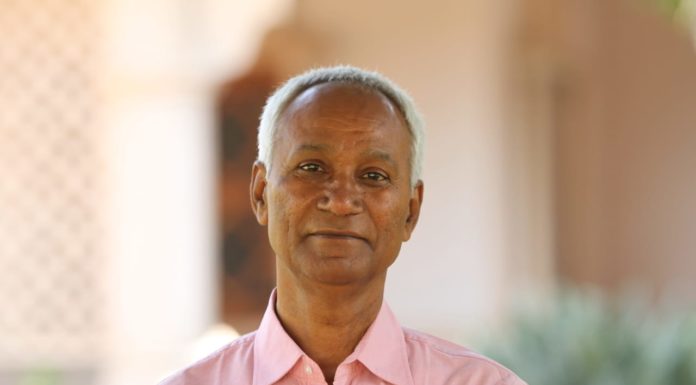 राहत पैकेज में कितनी राहत! समझने के लिए इसे पढ़ लीजिए राहत पैकेज में कितनी राहत! लाक डाउन-3 के अंत समय में केंद्रीय वित्त मंत्री निर्मला सीतारमण ने 5.94 लाख करोड़ रुपये के राहत पैकेज-2 का ब्यौरा पेश किया। इसे विस्तार से समझा रहे वरिष्ठ पत्रकार श्याम किशोर चौबे