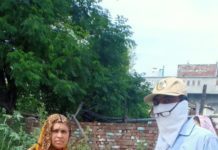 कोरोना से लड़ने का एक ही उपाय- दो गज की दूरी, बहुत है जरूरी कोरोना से लड़ने का एक ही उपाय- दो गज की दूरी, बहुत है जरूरी। यह कहना है राष्ट्रीय स्वयंसेवक संघ के वरिष्ठ अधिकारी अजय यादव का।