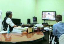 कोरोना संक्रमित की ट्रैकिंग के लिए कलाई पर आरोग्य सेतु बैंड लगाएं कोरोना संक्रमित की ट्रैकिंग व मानिटरिंग के लिए कलाई पर आरोग्य सेतु बैंड लगाए जाएं। यह सलाह उपमुख्यमंत्री सुशील कुमार मोदी ने दी है।