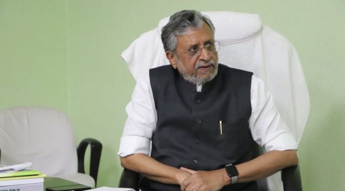 सुशील कुमार मोदी का पंजाब सरकार पर आरोप, जानिए क्या कहा सुशील कुमार मोदी ने पंजाब सरकार पर गंभीर आरोप लगाये हैं। कहा- पंजाब में किसानों द्वारा ड्रग देकर बिहारी मजदूरों से अधिक काम लिया जाता है।