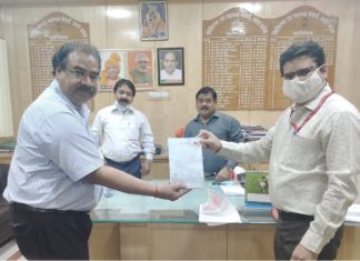 लॉक डाउन के बाद डाकिया ले जाएगा टीबी मरीजों का सैंपल लॉक डाउन खत्म होने के बाद डाकिया टीबी मरीजों का सैंपल ले जाएगा। टीबी के खात्मे के संकल्प को तय समय से पहले पूरा करने को लेकर कई कार्यक्रम शुरू हो रहे हैं।