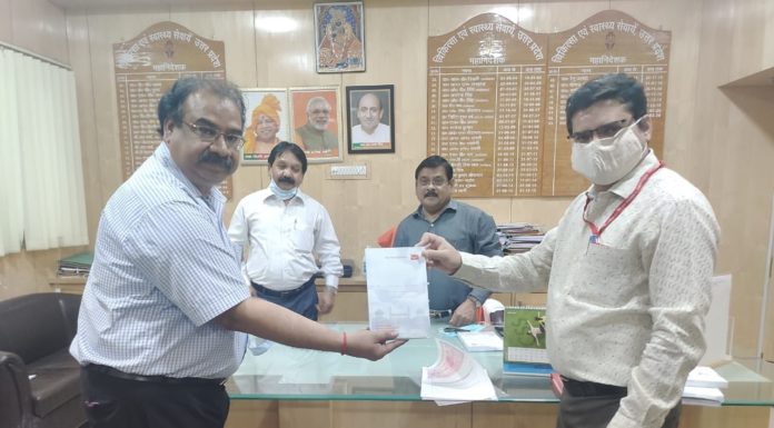 लॉक डाउन के बाद डाकिया ले जाएगा टीबी मरीजों का सैंपल लॉक डाउन खत्म होने के बाद डाकिया टीबी मरीजों का सैंपल ले जाएगा। टीबी के खात्मे के संकल्प को तय समय से पहले पूरा करने को लेकर कई कार्यक्रम शुरू हो रहे हैं।