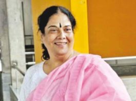 उषा गांगुली का निधन, बंगाल के रंगकर्मियों में शोक की लहर उषा गांगुली नहीं रहीं ! यह खबर कोलकाता के सांस्कृतिक जगत पर किसी वज्रपात से कम नहीं है। उनके निधन से पश्कोचिम बंगाल के रंगकर्मियों में शोक की लहर है।