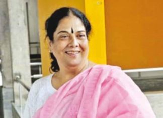 उषा गांगुली का निधन, बंगाल के रंगकर्मियों में शोक की लहर उषा गांगुली नहीं रहीं ! यह खबर कोलकाता के सांस्कृतिक जगत पर किसी वज्रपात से कम नहीं है। उनके निधन से पश्कोचिम बंगाल के रंगकर्मियों में शोक की लहर है।