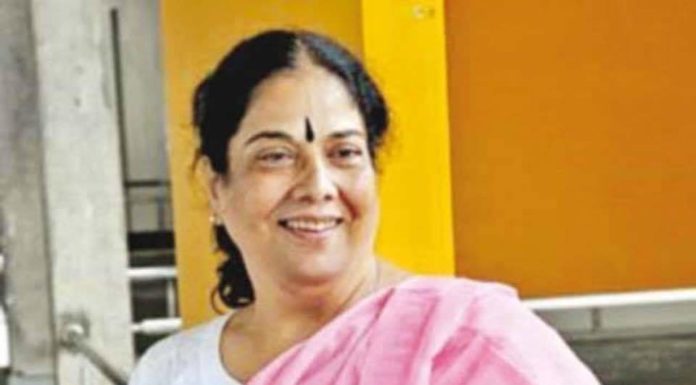 उषा गांगुली का निधन, बंगाल के रंगकर्मियों में शोक की लहर उषा गांगुली नहीं रहीं ! यह खबर कोलकाता के सांस्कृतिक जगत पर किसी वज्रपात से कम नहीं है। उनके निधन से पश्कोचिम बंगाल के रंगकर्मियों में शोक की लहर है।