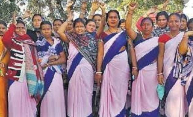 कोरोना से बचाव-रोकथाम के बारे में आशा भी करेंगी जागरूक कोरोना से बचाव और रोकथाम के बारे में आशा कार्यकर्ता भी जागरूक करेंगी। दूसरे राज्यों से या जिलों से आ रहे लोगों की ट्रैकिंग भी करेंगी।