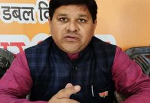 फीस माफी पर डेढ़ महीने से शिक्षा मंत्री सिर्फ आश्वासन दे रहे हैं, आदेश नहीं: अजय राय निजी स्कूलों में फीस माफी को लेकर कांग्रेस अपना स्टैंड क्लीयर करे : अजय राय