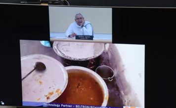 बिहार के क्वारंटाइन सेंटर का नीतीश ने किया वीसी से मुआयना बिहार के क्वारंटाइन सेंटर पर अनियमितता की शिकायतें मीडिया में आने के बाद मुख्यमंत्री नीतीश कुमार ने 20 केंद्रों का मुआयना किया। इसके लिए उन्होंने वीडियो क्न्फ्रेंसिंग का कहारा लिया।