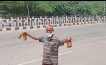 जश्न मनाइए कि आप कोरोना काल के साक्षात गवाह हैं जश्न मनाइए कि आप कोरोना काल के साक्षात गवाह हैं। जश्न मनाइए कि शराब की बोतलें लूटने नहीं, किसी भी कीमत में खरीदने के लिए आप पुलिस की गालियां-लाठियां खाने को भी तैयार-तत्पर हैं।