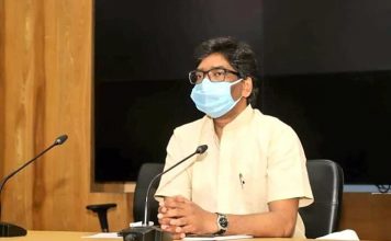 लॉक डाउन पर हेमंत सोरेन बोले- छूट को लेकर आज ही फैसला लॉक डाउन पर हेमंत सोरेन ने कहा है कि कहां क्या छूट मिलेगी, इस बारे में आज ही फैसला हो जाएगा। केंद्र सरकार ने लॉक डाउन की मियाद 31 मई तक के लिए बढ़ा दी है।