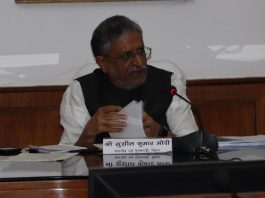 पटना को डूबने से बचाने के लिए खर्च होंगे 167 करोड़ रुपये पटना को डूबने से बचाने के लिए इस बार बिहार सरकार 167 करोड़ खर्च करेगी। उच्चक्षमता के वर्टिकल, सबमर्सिबल पम्प की खरीद होगी। उपमुख्यमंत्री सुशील कुमार मोदी ने यह जानकारी दी।