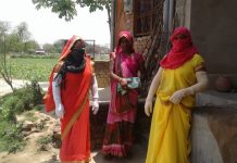 प्रतिरोधक क्षमता बनी रहे, आंगनबाड़ी कार्यकर्ता पहुंचा रहीं पुष्टाहार प्रतिरोधक क्षमता बच्चों में बनी रहे, इसके लिए वाराणसी जिले की आंगनबाड़ी कार्यकर्ता घर-घर जाकर बच्चों के लिए पुष्टाहार पहुंचा रही हैं।