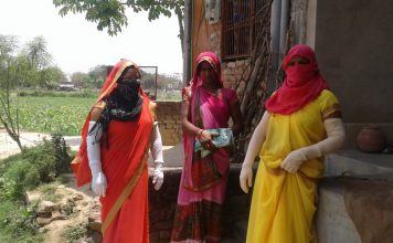 प्रतिरोधक क्षमता बनी रहे, आंगनबाड़ी कार्यकर्ता पहुंचा रहीं पुष्टाहार प्रतिरोधक क्षमता बच्चों में बनी रहे, इसके लिए वाराणसी जिले की आंगनबाड़ी कार्यकर्ता घर-घर जाकर बच्चों के लिए पुष्टाहार पहुंचा रही हैं।