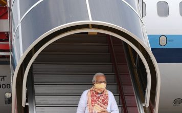 AMPHAN साइक्लोन से बंगाल की तबाही और मोदी की मदद के मायने AMPHAN साइक्लोन और बंगाल को PM मोदी की मदद के मायने