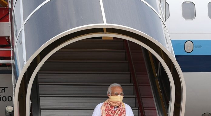 AMPHAN साइक्लोन से बंगाल की तबाही और मोदी की मदद के मायने AMPHAN साइक्लोन और बंगाल को PM मोदी की मदद के मायने