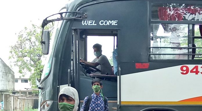गांव छोड़ब नहीं, जंगल छोड़ब नहीं, मायं माटी छोड़ब नहीं.. गांव छोड़ब नहीं, जंगल छोड़ब नहीं, मायं माटी छोड़ब नहीं...कोरोना डायरी की आठवीं कड़ी में हम उस संकल्प की बात करेंगे, जिसका मूल स्वर यही होता है।