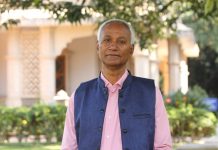 ‘नियम व शर्तें लागू’ वाला केंद्र सरकार का राहत पैकेज ‘नियम व शर्तें लागू’ वाला कोरोना राहत पैकेज-3 लॉक डाउन-3 के प्रायः अंत में कल यानी 14 मई को पब्लिक डोमेन में आ गया। क्या और कितना होगा इसका असर, बता रहे वरिष्ठ पत्रकार श्याम किशोर चौबे