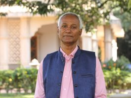 ‘नियम व शर्तें लागू’ वाला केंद्र सरकार का राहत पैकेज ‘नियम व शर्तें लागू’ वाला कोरोना राहत पैकेज-3 लॉक डाउन-3 के प्रायः अंत में कल यानी 14 मई को पब्लिक डोमेन में आ गया। क्या और कितना होगा इसका असर, बता रहे वरिष्ठ पत्रकार श्याम किशोर चौबे