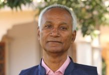 केंद्रीय राहत पैकेज का सचः पैकेज गया ‘वन’ में, सोचें अपने मन में ‘बहुत हुई मंहगाई की मार, अबकी बार मोदी सरकार।।’ नारे पर रीझे भारतीय जनमानस को शायद अब पेट्रोल-डीजल सहित अन्य उपभोक्ता सामग्री में मंहगाई नहीं सताती। इसलिए अभी और मंहगाई के लिए तैयार ही रहें श्रीमान ! यह कह रहे हैं वरिष्ठ पत्रकार श्याम किशोर चौबे