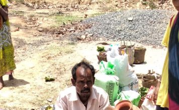 कोरोना के कारण लाक डाउन में इलाज के अभाव में हो रहीं मौतें कोरोना के कारण लाक डाउन में इलाज के अभाव में कुछ दम तोड़ रहे तो कई दवा के और चेकअप के लिए परेशान हैं।