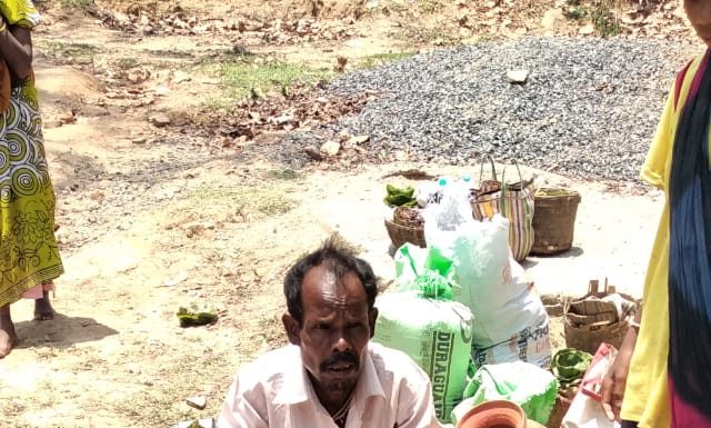 कोरोना के कारण लाक डाउन में इलाज के अभाव में हो रहीं मौतें कोरोना के कारण लाक डाउन में इलाज के अभाव में कुछ दम तोड़ रहे तो कई दवा के और चेकअप के लिए परेशान हैं।